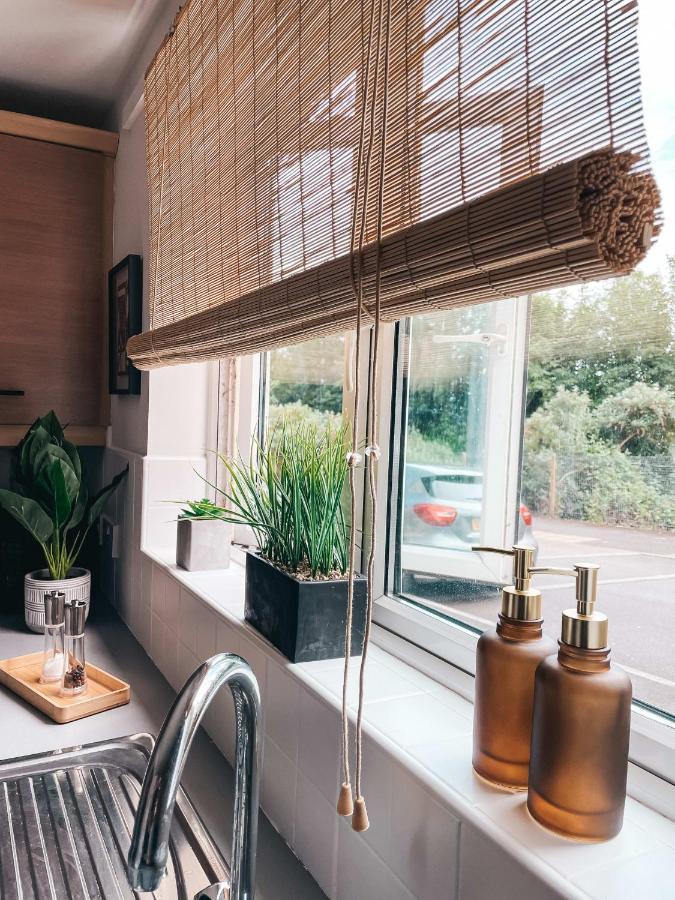 Hollybush Apartment, By Solace Newport (Gwent)